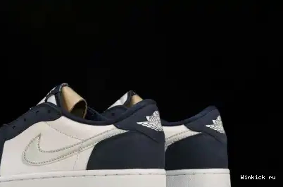 Midnight Navy 1 SB Low Jordan 0430